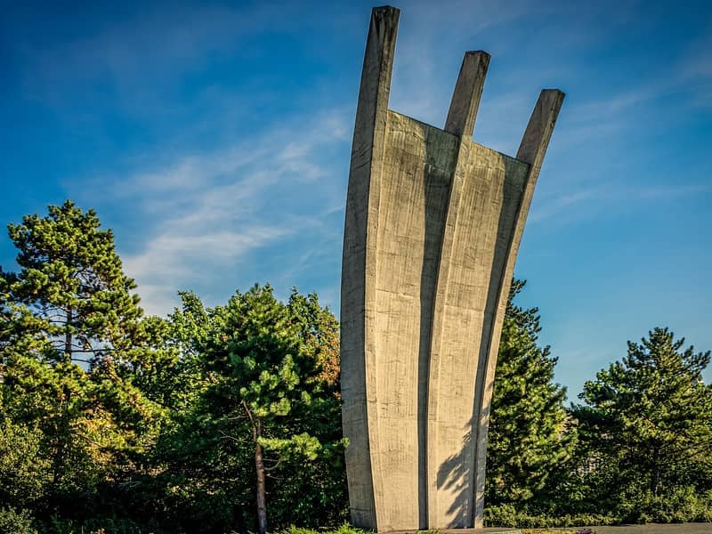 Airlift memorial